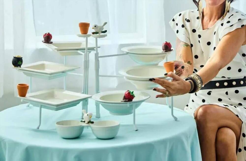 NEW NORA FLEMING triple tier square stand in white